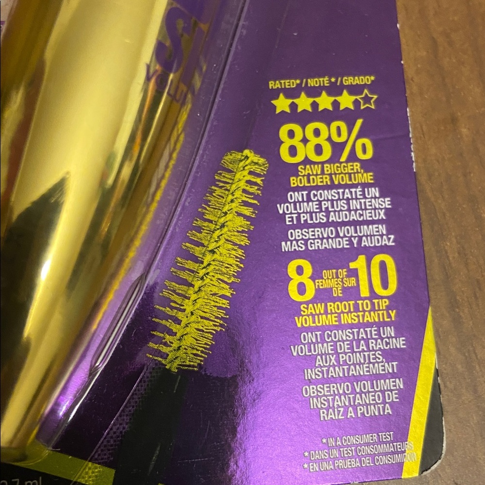 Maybelline New York Colossal Big Shot Volume Express Mascara in Blackest Black - Picture 3 of 4